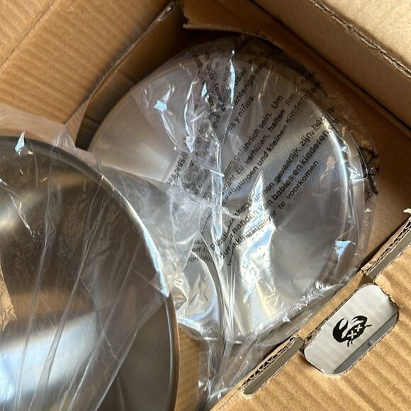 Chuck Hughes

1-Ply Stainless Steel 2.75 L Saucepan With Lid - Picture 3 of 4